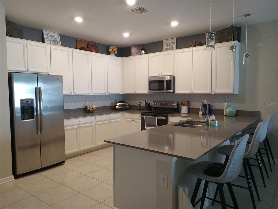 待售: $339,900 (3 贝兹, 3 浴室, 2230 平方英尺)