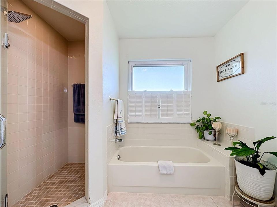En Venta: $336,900 (2 camas, 2 baños, 1650 Pies cuadrados)