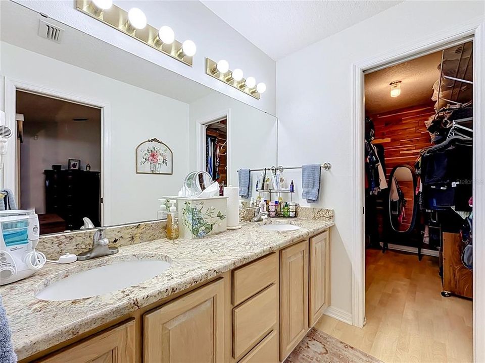 En Venta: $336,900 (2 camas, 2 baños, 1650 Pies cuadrados)