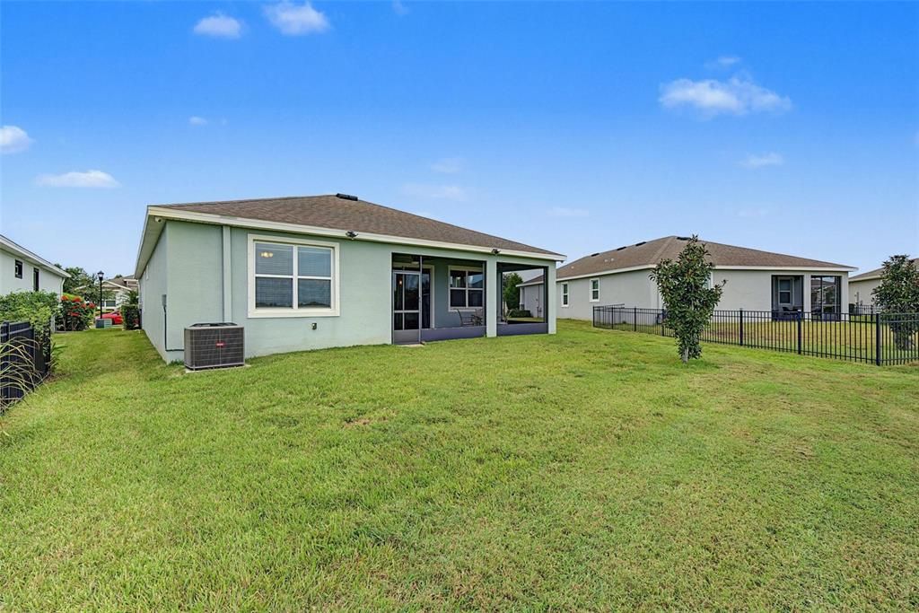 En Venta: $399,000 (4 camas, 2 baños, 2046 Pies cuadrados)