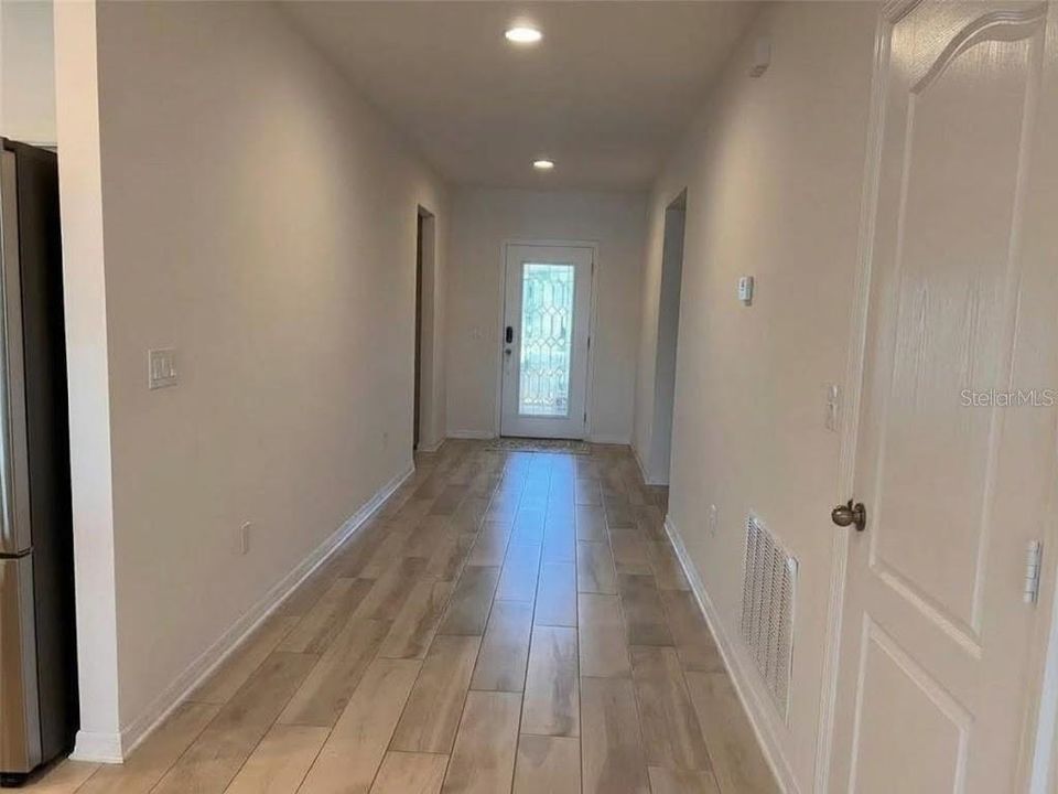 For Rent: $2,750 (4 beds, 2 baths, 1754 Square Feet)