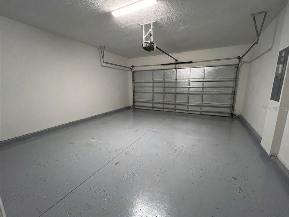 For Rent: $2,750 (4 beds, 2 baths, 1754 Square Feet)