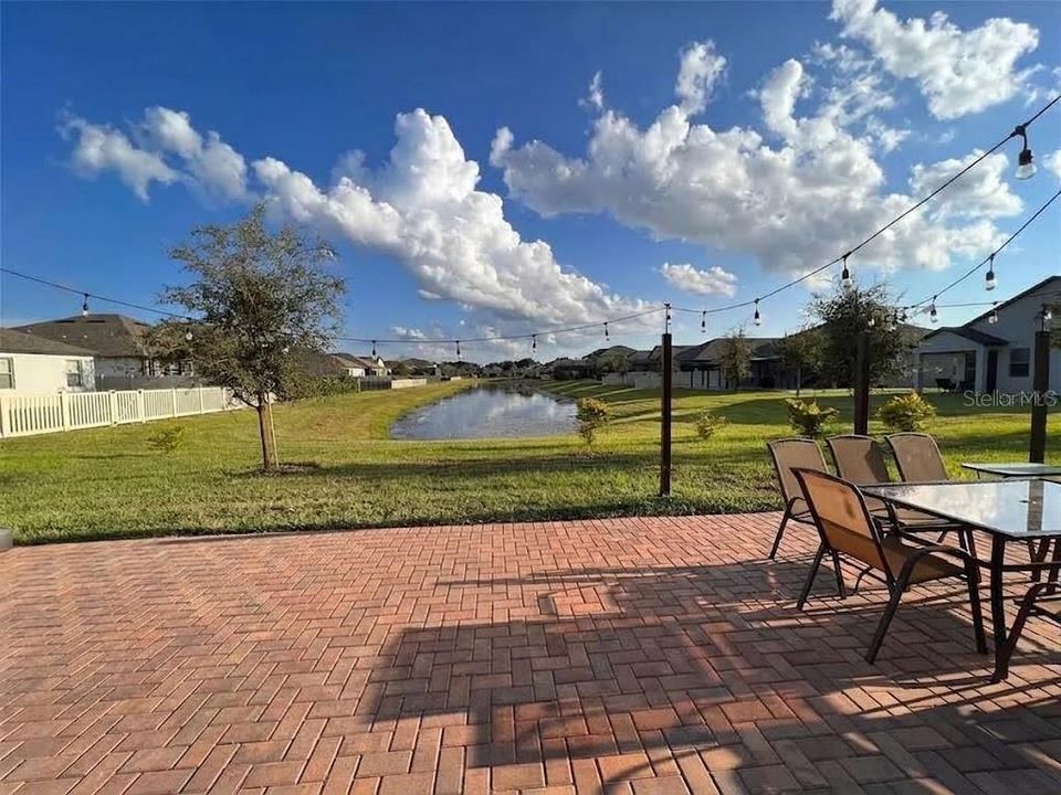 For Rent: $2,750 (4 beds, 2 baths, 1754 Square Feet)