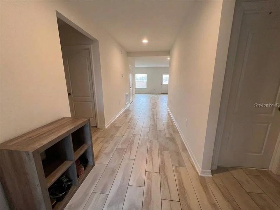 For Rent: $2,750 (4 beds, 2 baths, 1754 Square Feet)