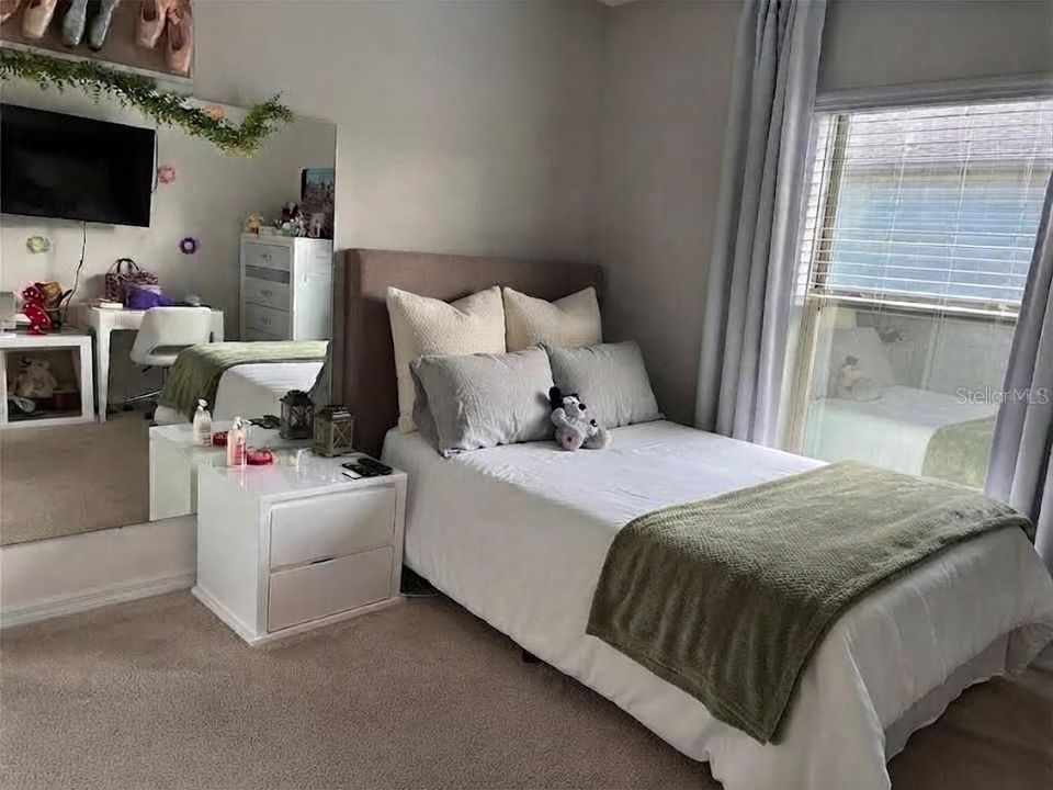 For Rent: $2,750 (4 beds, 2 baths, 1754 Square Feet)