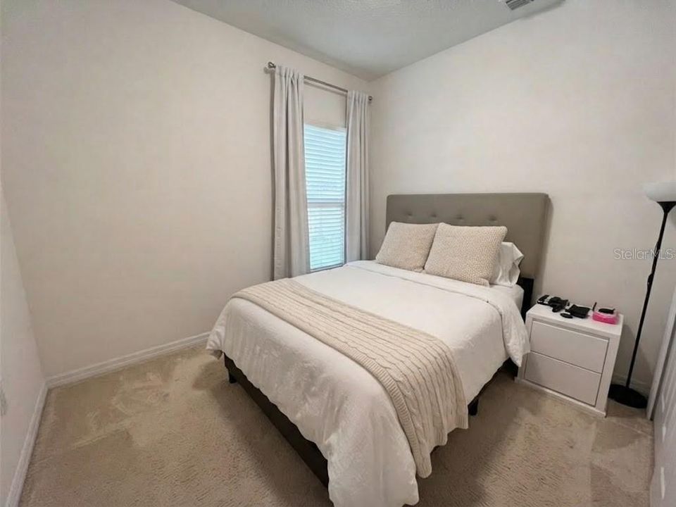 For Rent: $2,750 (4 beds, 2 baths, 1754 Square Feet)