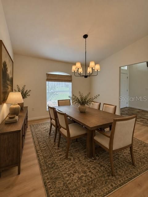 На продажу: $314,995 (4 спален, 2 ванн, 1862 Квадратных фут)