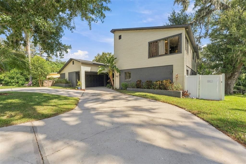 En Venta: $799,000 (4 camas, 3 baños, 3824 Pies cuadrados)