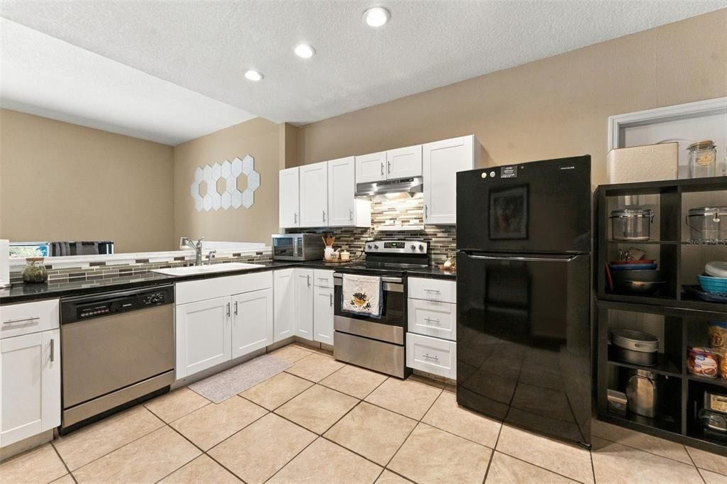 En Venta: $799,000 (4 camas, 3 baños, 3824 Pies cuadrados)