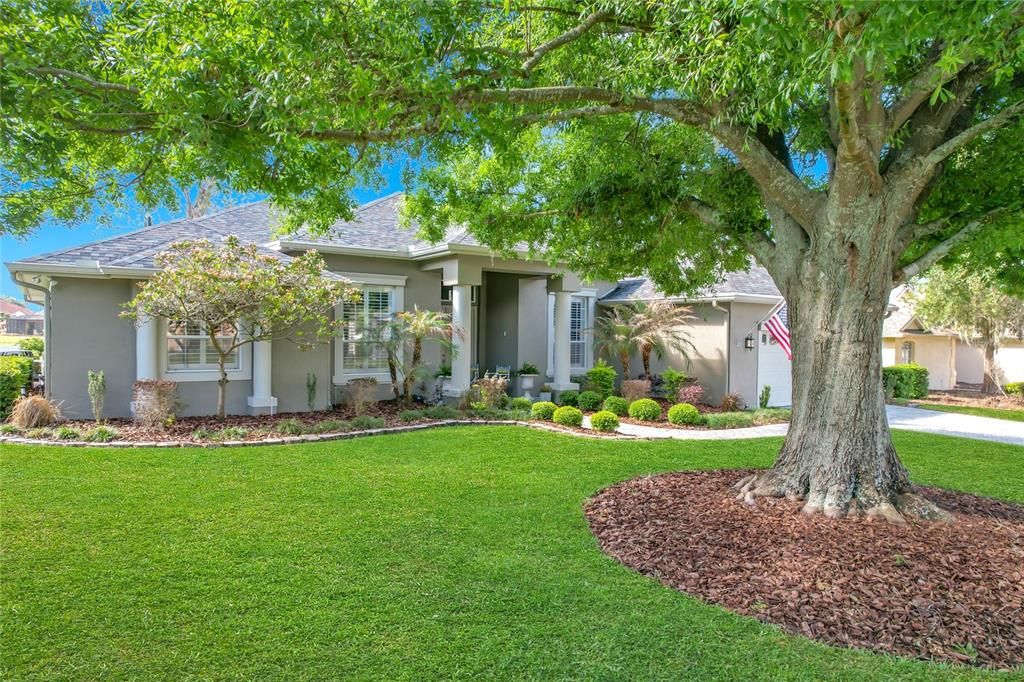 Activo con contrato: $606,900 (4 camas, 2 baños, 2495 Pies cuadrados)