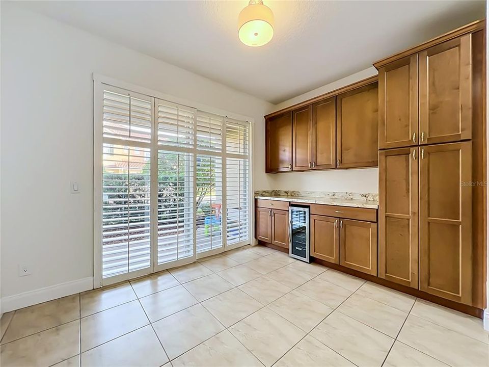 待售: $450,000 (3 贝兹, 2 浴室, 2100 平方英尺)