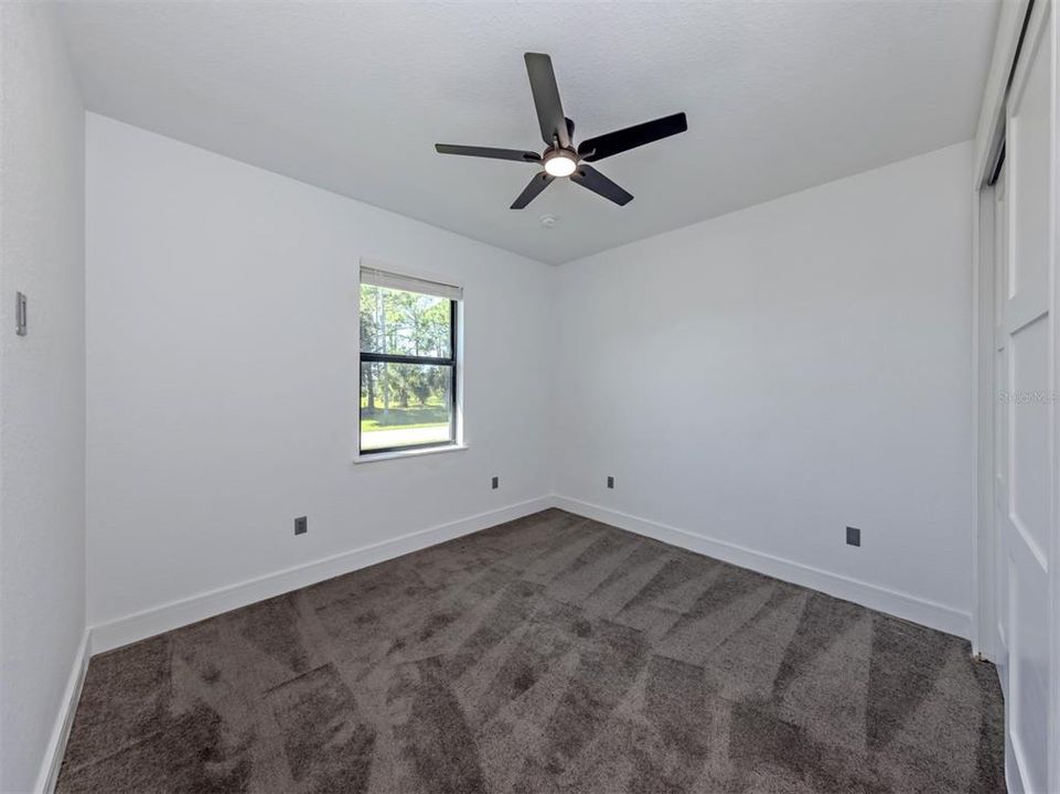 Activo con contrato: $369,900 (3 camas, 2 baños, 1558 Pies cuadrados)