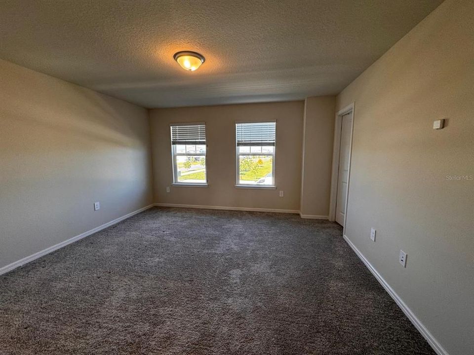 В аренду: $2,200 (3 спален, 2 ванн, 1683 Квадратных фут)