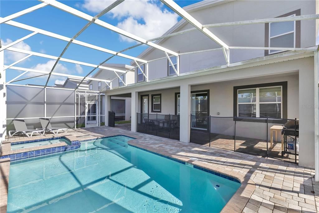 For Rent: $4,200 (8 beds, 5 baths, 3922 Square Feet)