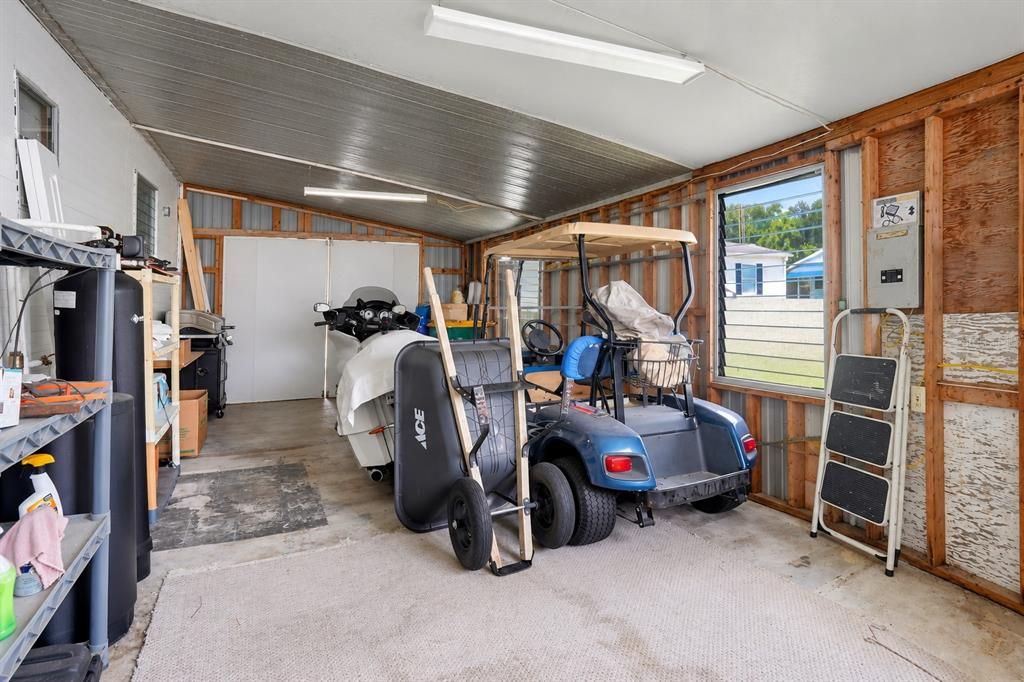 For Sale: $189,900 (2 beds, 1 baths, 1002 Square Feet)