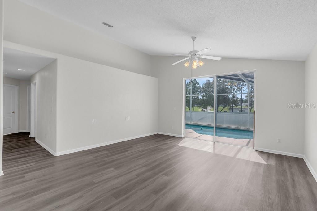 For Rent: $3,300 (4 beds, 2 baths, 1913 Square Feet)
