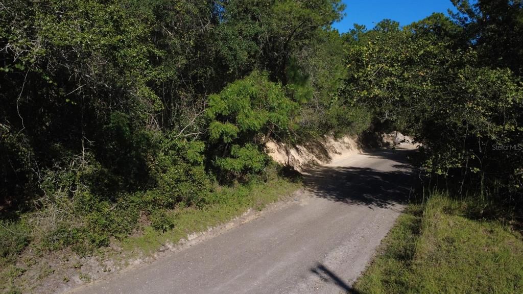 На продажу: $400,000 (6.71 acres)