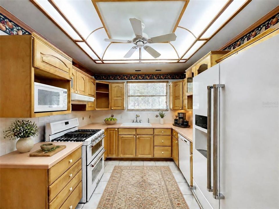 Activo con contrato: $499,000 (9 camas, 6 baños, 4140 Pies cuadrados)