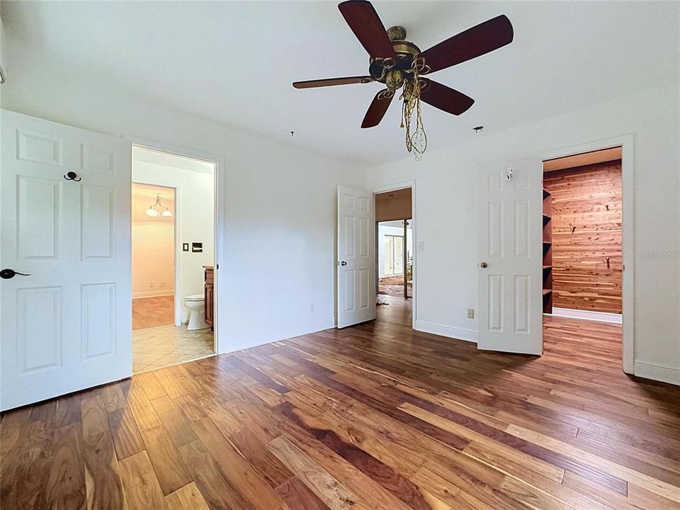 Activo con contrato: $499,000 (9 camas, 6 baños, 4140 Pies cuadrados)