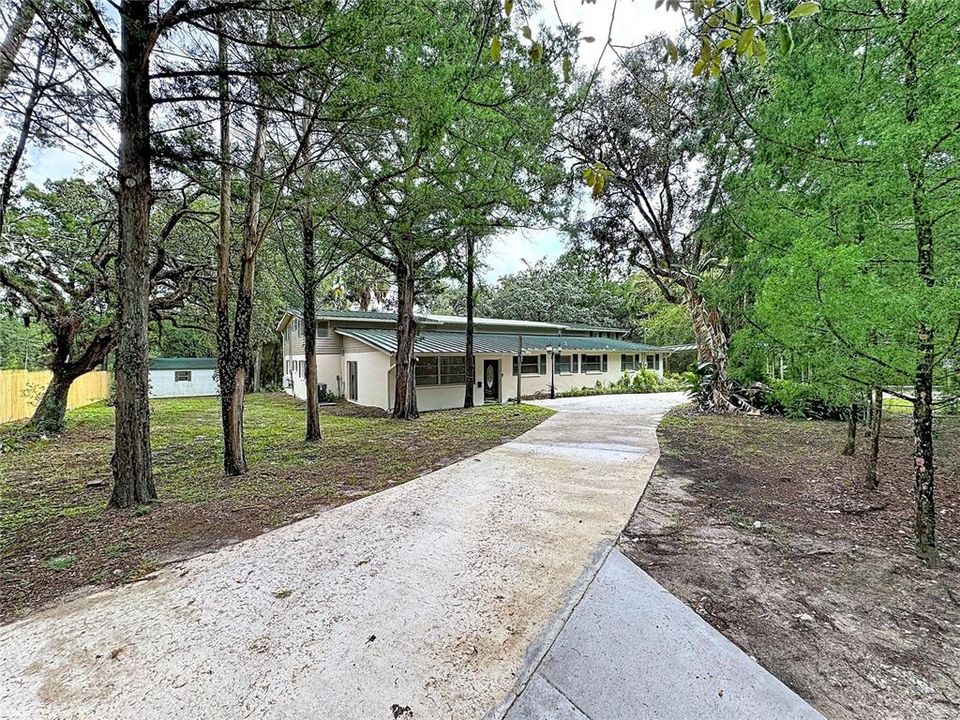 Activo con contrato: $499,000 (9 camas, 6 baños, 4140 Pies cuadrados)