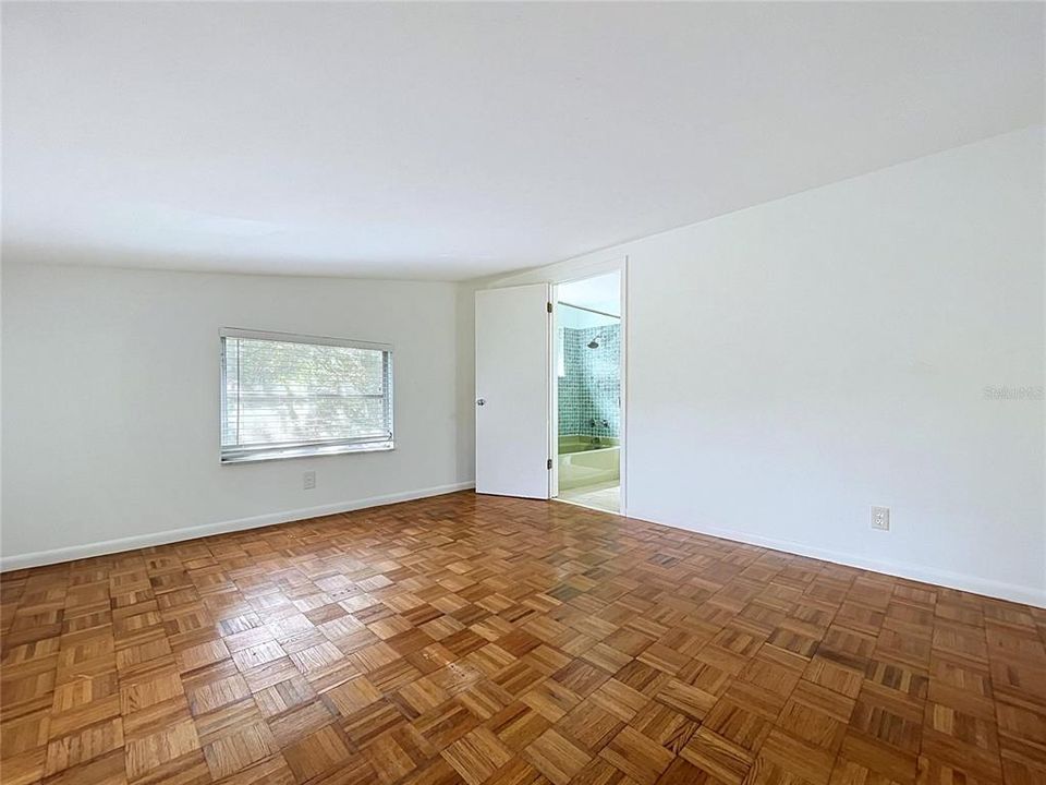 Activo con contrato: $499,000 (9 camas, 6 baños, 4140 Pies cuadrados)