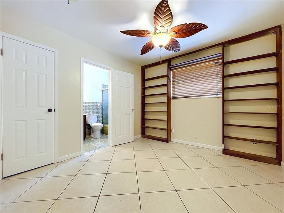 Activo con contrato: $499,000 (9 camas, 6 baños, 4140 Pies cuadrados)