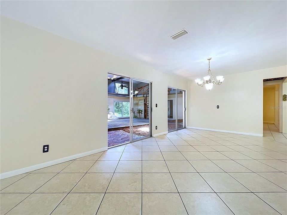 Activo con contrato: $499,000 (9 camas, 6 baños, 4140 Pies cuadrados)