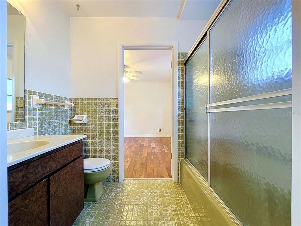 Activo con contrato: $499,000 (9 camas, 6 baños, 4140 Pies cuadrados)