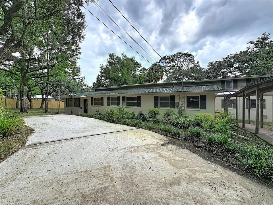 Activo con contrato: $499,000 (9 camas, 6 baños, 4140 Pies cuadrados)