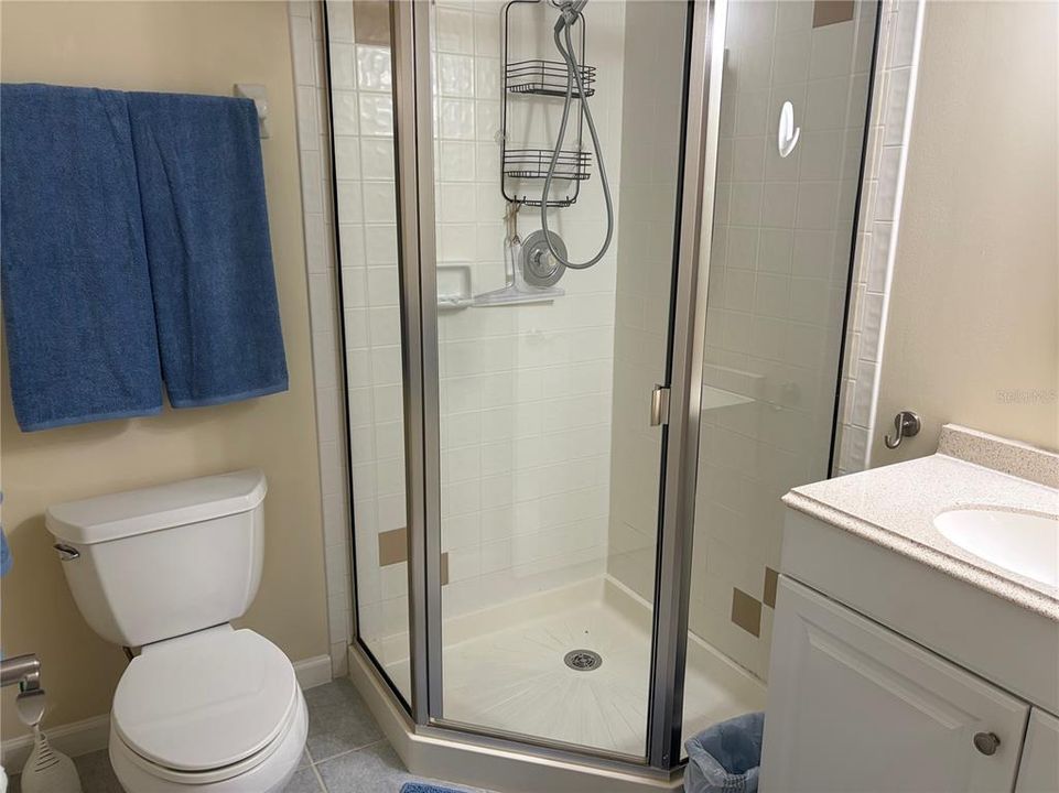 For Sale: $115,000 (2 beds, 2 baths, 884 Square Feet)