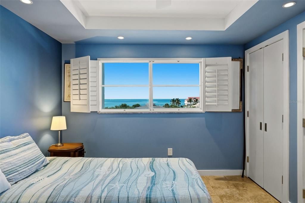 For Sale: $665,000 (2 beds, 2 baths, 1338 Square Feet)