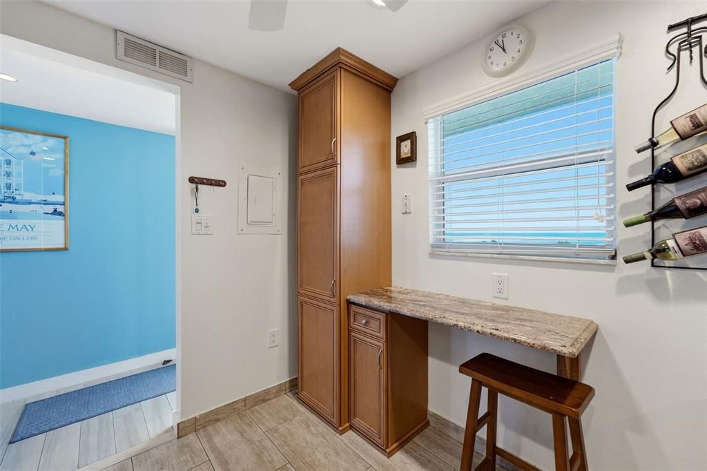 For Sale: $665,000 (2 beds, 2 baths, 1338 Square Feet)