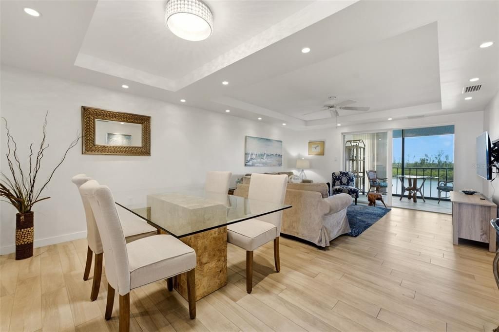 For Sale: $665,000 (2 beds, 2 baths, 1338 Square Feet)