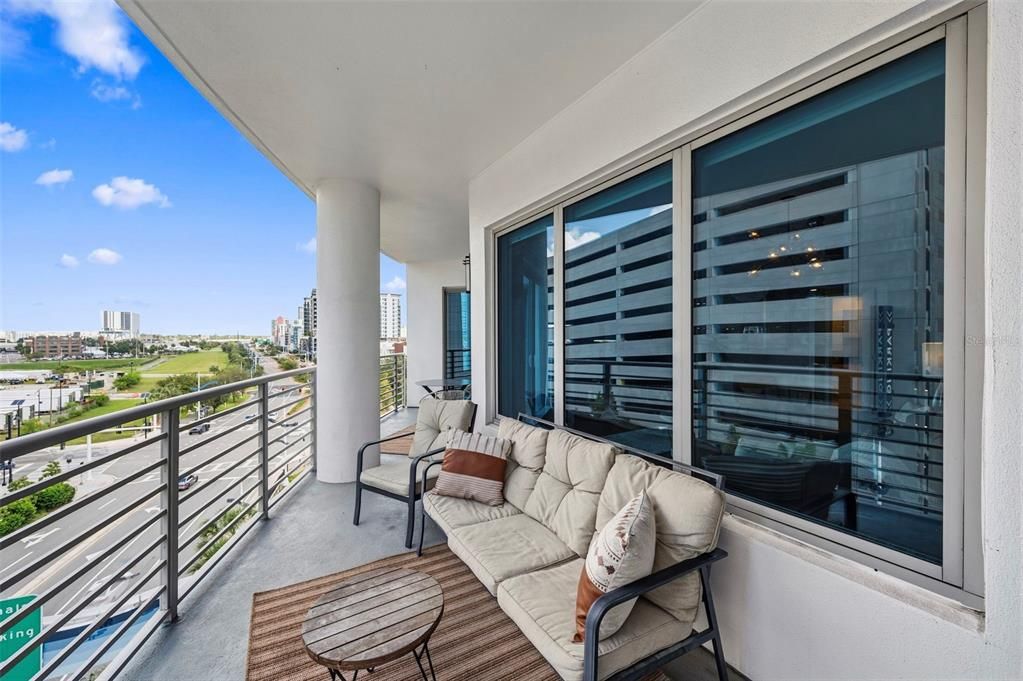 For Sale: $804,900 (2 beds, 2 baths, 1378 Square Feet)