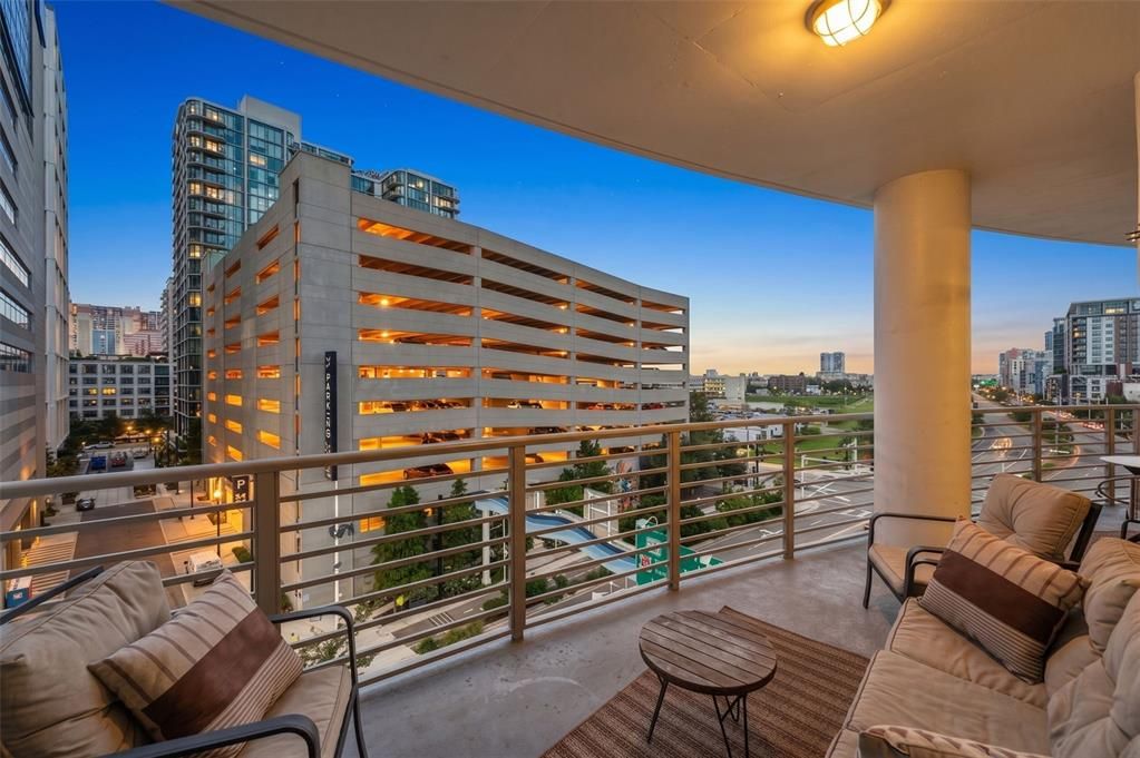 For Sale: $804,900 (2 beds, 2 baths, 1378 Square Feet)