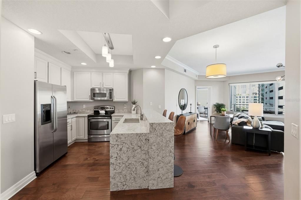 For Sale: $804,900 (2 beds, 2 baths, 1378 Square Feet)