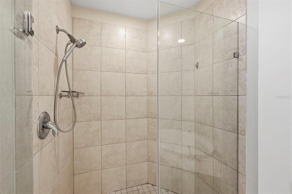 For Sale: $804,900 (2 beds, 2 baths, 1378 Square Feet)