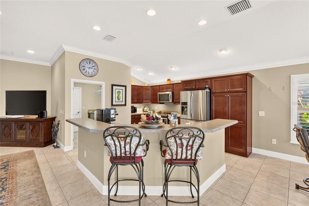 For Sale: $674,900 (3 beds, 2 baths, 1977 Square Feet)