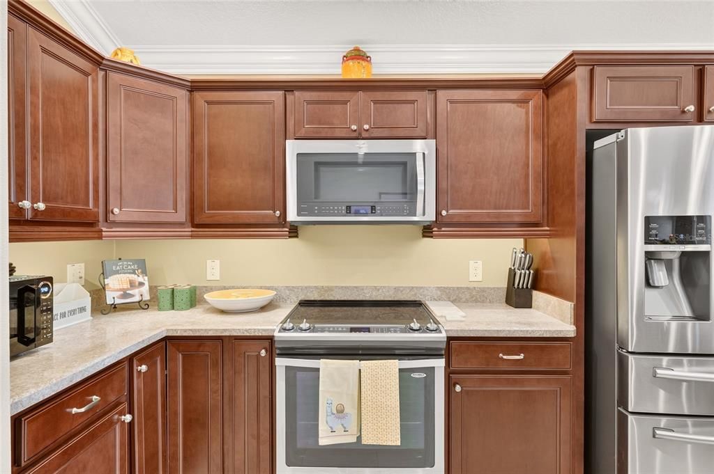 For Sale: $674,900 (3 beds, 2 baths, 1977 Square Feet)