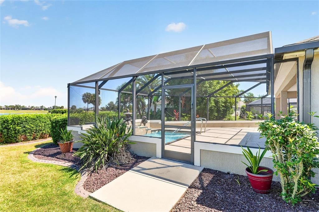 For Sale: $674,900 (3 beds, 2 baths, 1977 Square Feet)