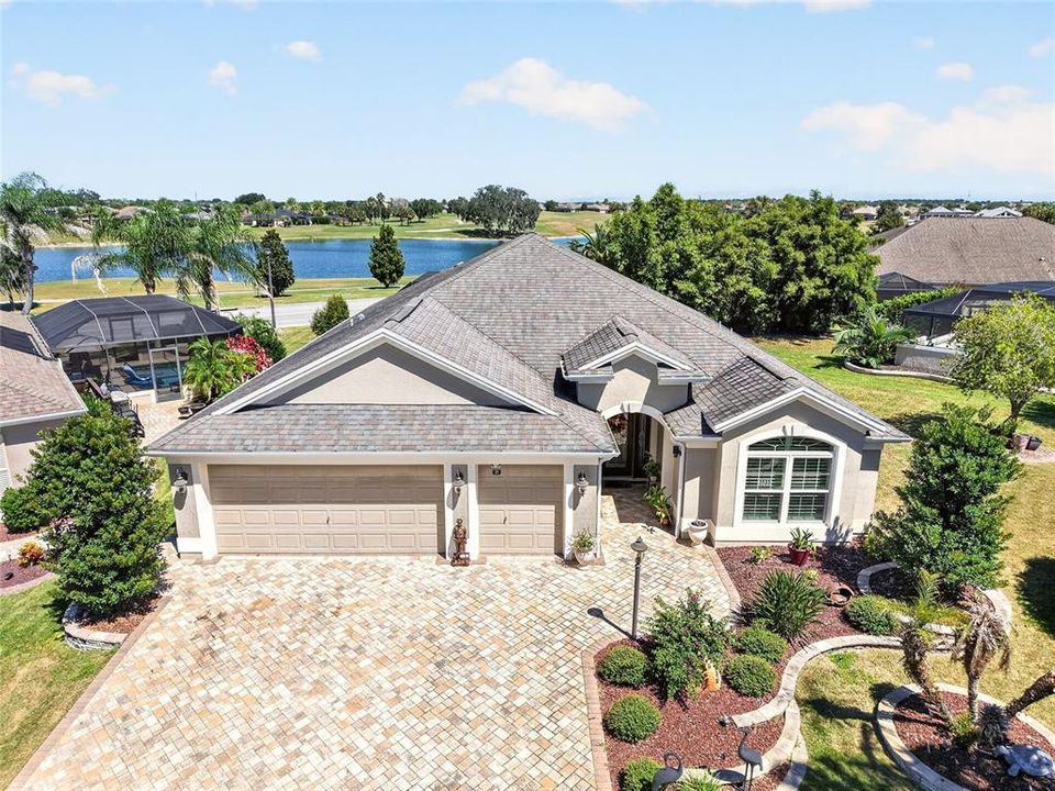 For Sale: $674,900 (3 beds, 2 baths, 1977 Square Feet)