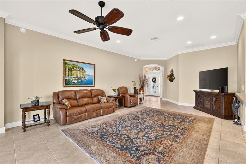 For Sale: $674,900 (3 beds, 2 baths, 1977 Square Feet)