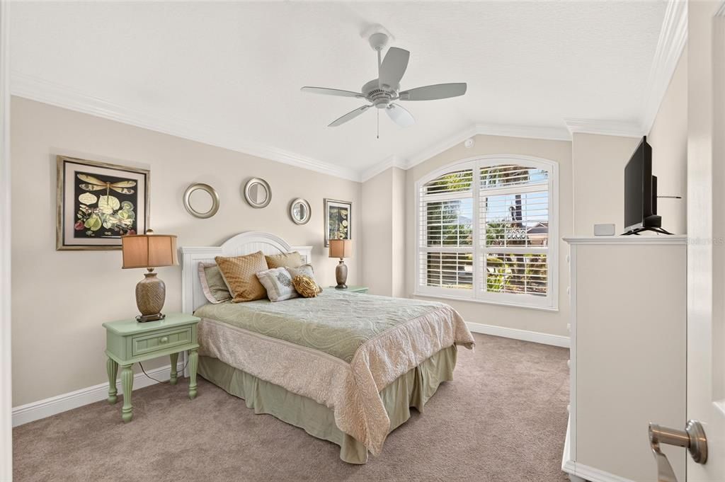 For Sale: $674,900 (3 beds, 2 baths, 1977 Square Feet)
