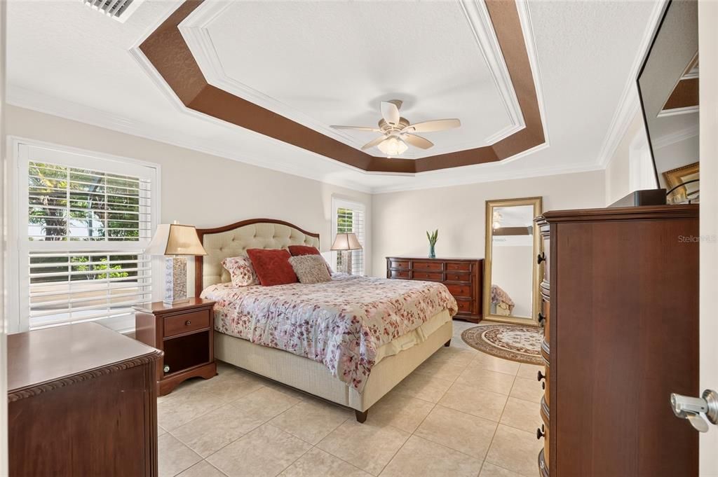 For Sale: $674,900 (3 beds, 2 baths, 1977 Square Feet)
