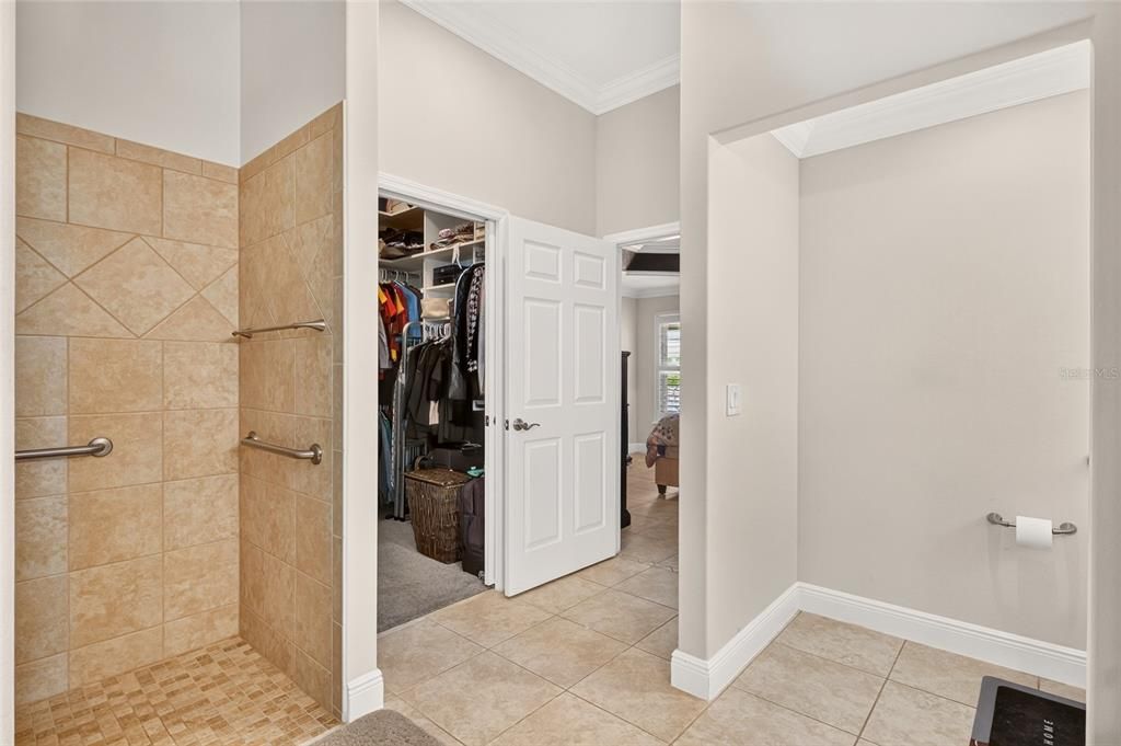 For Sale: $674,900 (3 beds, 2 baths, 1977 Square Feet)