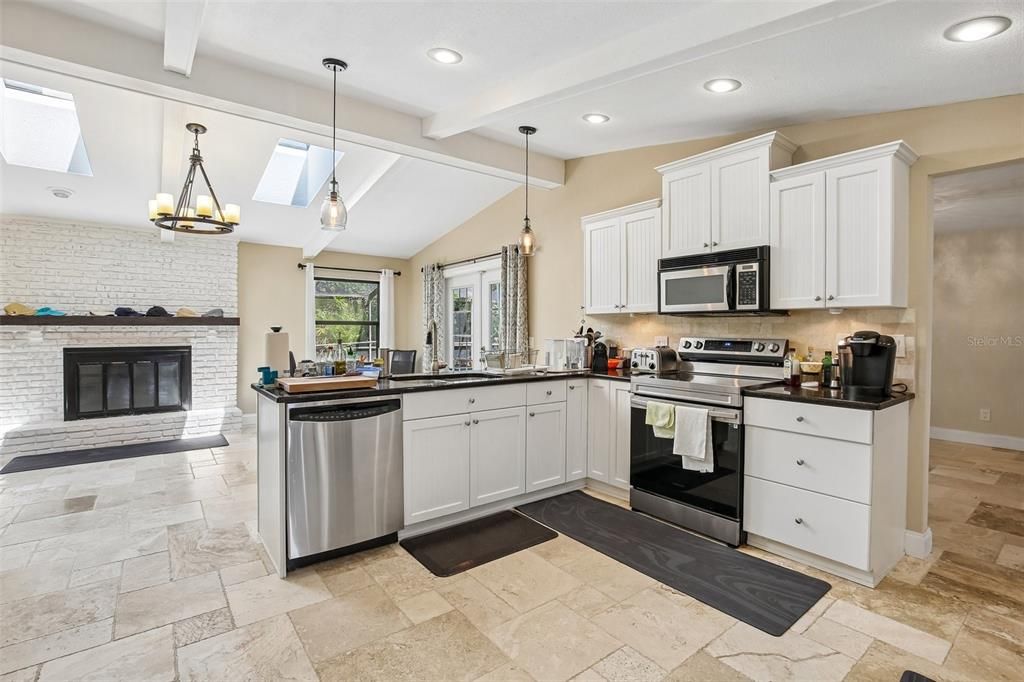 For Sale: $705,000 (3 beds, 2 baths, 1958 Square Feet)