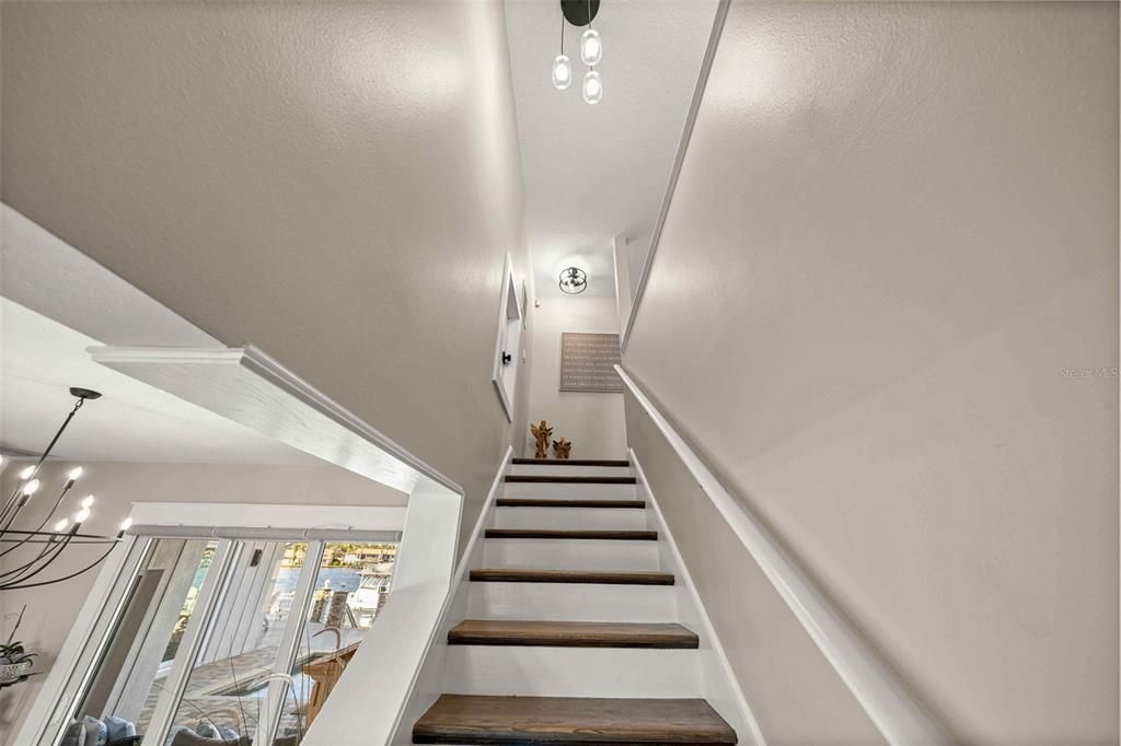 For Sale: $1,995,000 (3 beds, 2 baths, 2806 Square Feet)