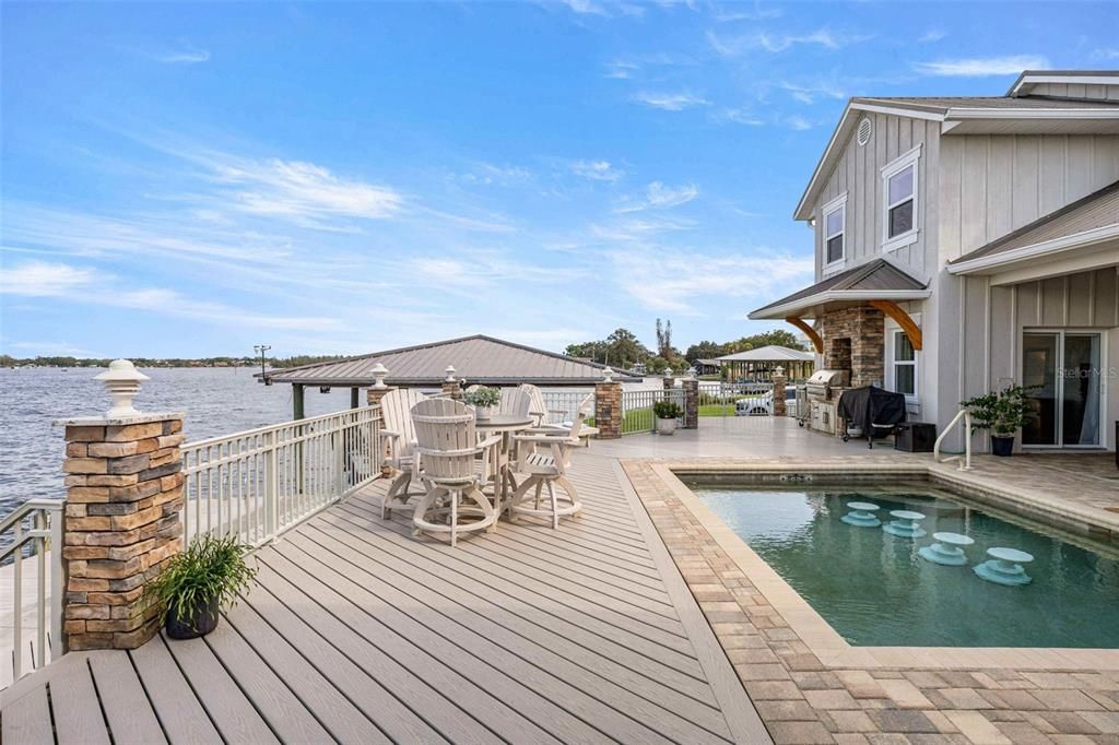 For Sale: $1,995,000 (3 beds, 2 baths, 2806 Square Feet)