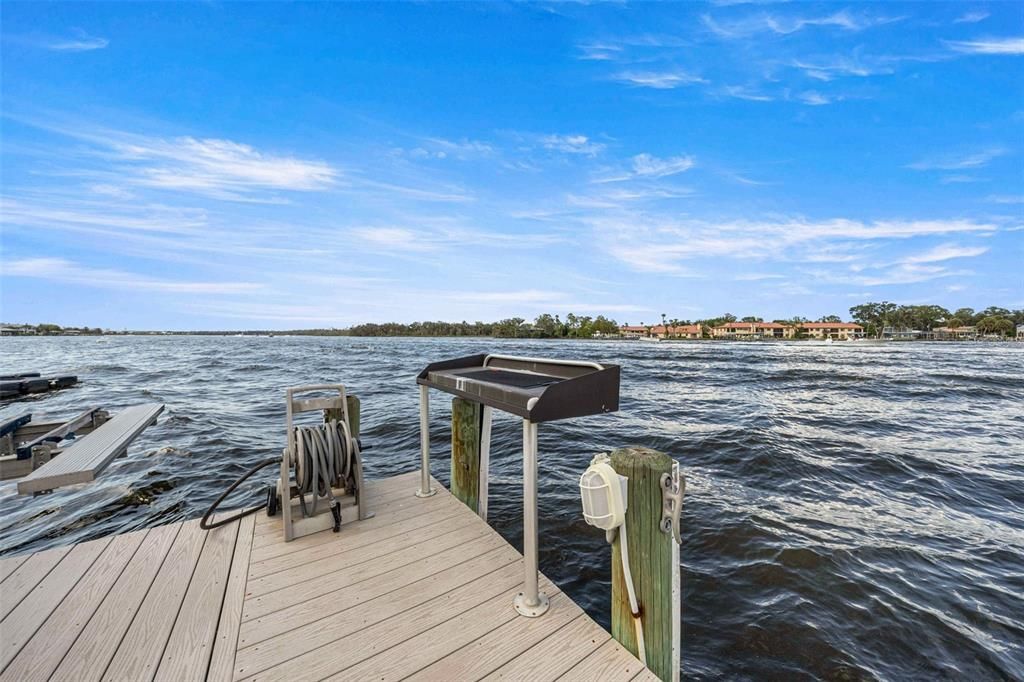 For Sale: $1,995,000 (3 beds, 2 baths, 2806 Square Feet)