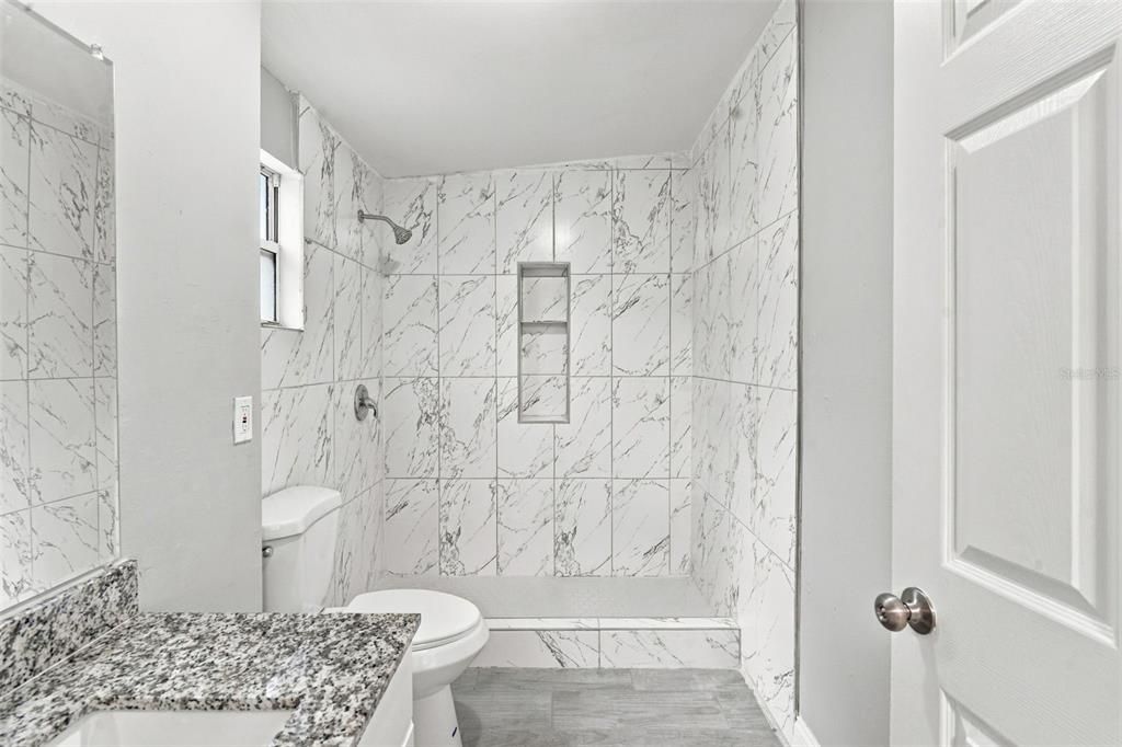 На продажу: $199,000 (3 спален, 1 ванн, 1008 Квадратных фут)